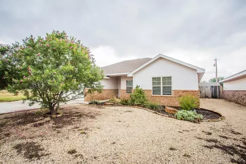 705 Chantilly Ln, Post, TX 79356 photo 2
