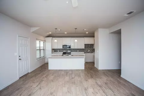 705 Chantilly Ln, Post, TX 79356 photo 5