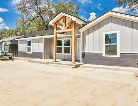 4610 33rd St, Lubbock, TX 79410