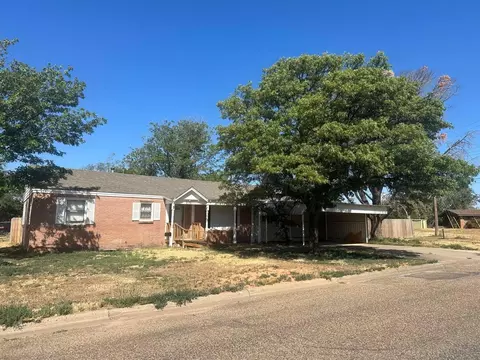 2101 Smythe St, Plainview, TX 79072 photo 1