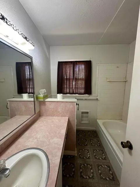 2101 Smythe St, Plainview, TX 79072 photo 9