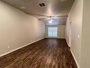 2114 N Jayton Ave, Lubbock, TX 79403 photo 2