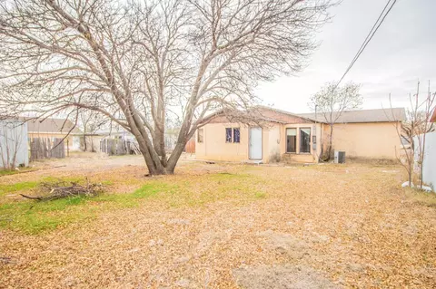 1608 Independence St, Plainview, TX 79072 photo 5