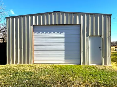 610 Trumbull Ave, Spur, TX 79370