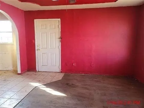 3006 E 3rd St, Lubbock, TX 79403 photo 2
