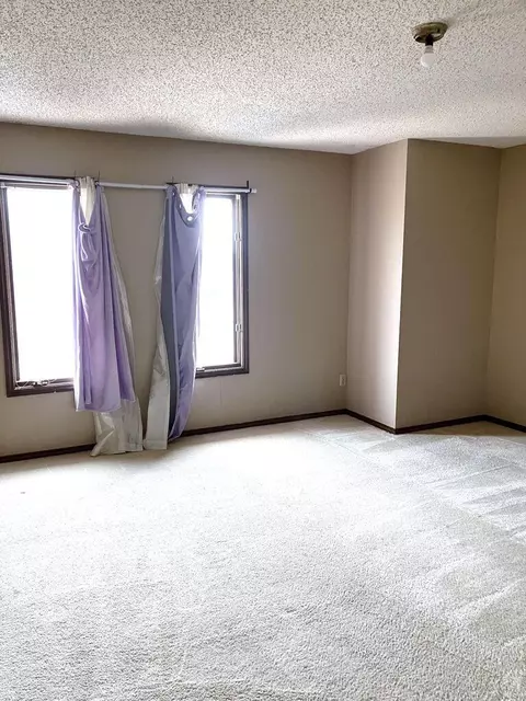 Bedroom - 1001 Jefferson St, Plainview, TX 79072 photo 1 of 3