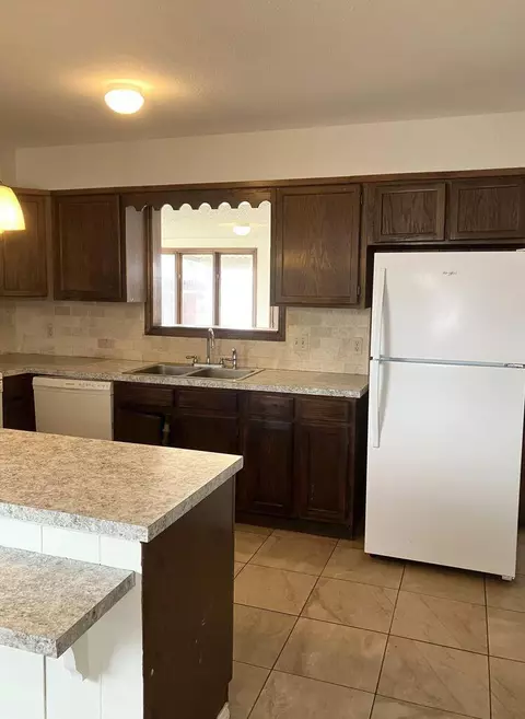 Kitchen - 1001 Jefferson St, Plainview, TX 79072 photo 2 of 4