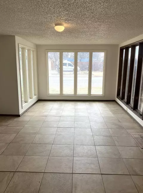 Living - 1001 Jefferson St, Plainview, TX 79072 photo 6 of 8