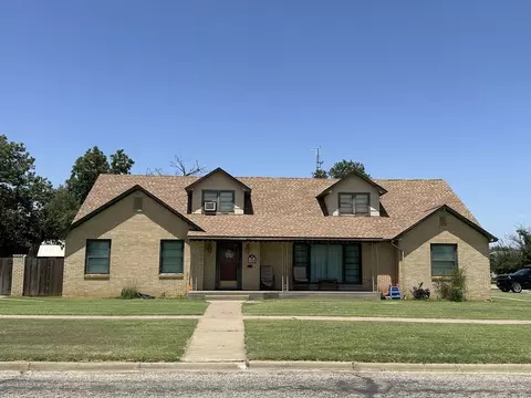 1500 W 9th St, Plainview, TX 79072 photo 1