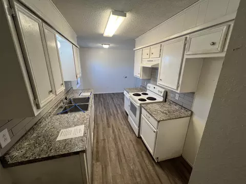 807 E 79th St, Lubbock, TX 79404 photo 5
