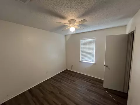807 E 79th St, Lubbock, TX 79404 photo 9