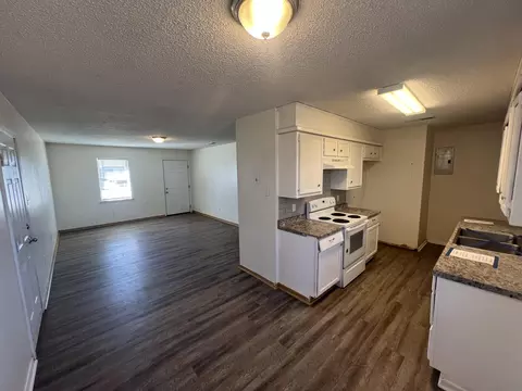 807 E 79th St, Lubbock, TX 79404 photo 4