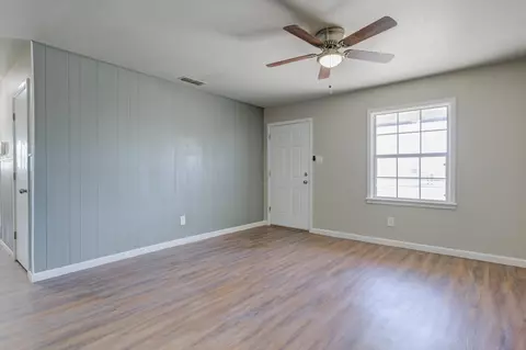 2203 E 29th St, Lubbock, TX 79404 photo 5
