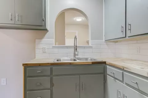 2203 E 29th St, Lubbock, TX 79404 photo 9