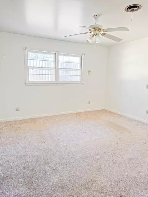 705 2nd St, Plains, TX 79355 photo 12