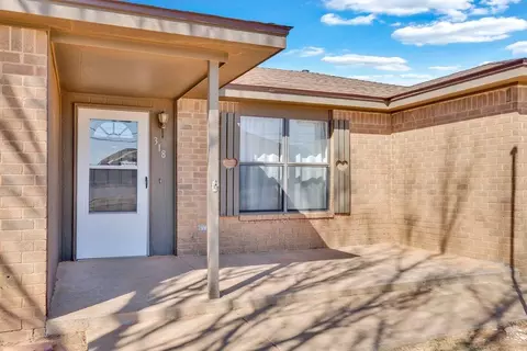 318 E 20th St, Wolfforth, TX 79382 photo 3