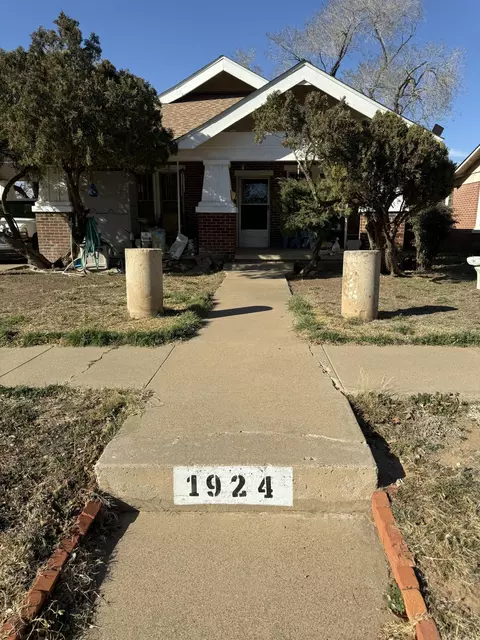 1924 14th St, Lubbock, TX 79401