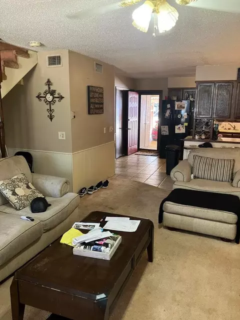 Living - 1003 Jefferson St # A, Plainview, TX 79072 photo 3 of 3