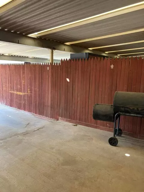 Exterior - 1003 Jefferson St # A, Plainview, TX 79072 photo 2 of 2