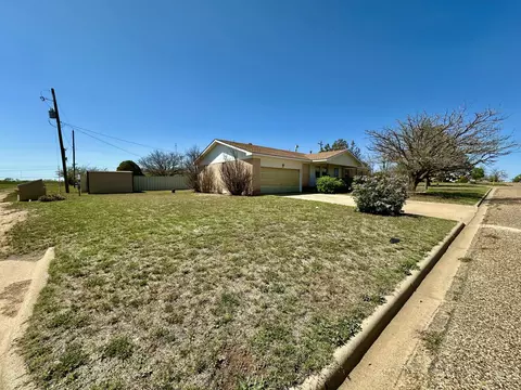 700 S Bowie Ave, Tulia, TX 79088