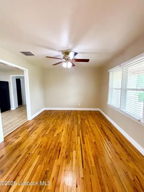 815 Amarillo, Plainview, TX 79072 photo 3