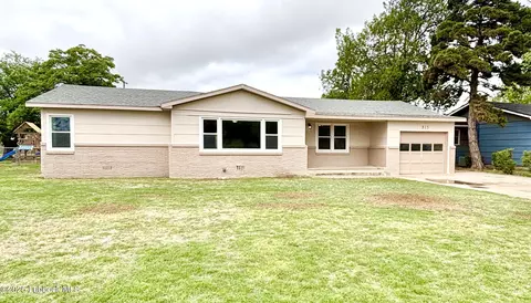815 Amarillo, Plainview, TX 79072 photo 1