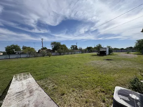 213 E 7th St, Idalou, TX 79329 photo 31