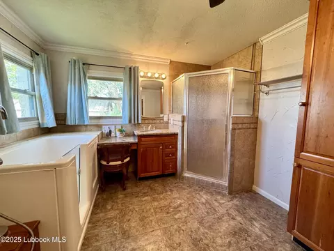 213 E 7th St, Idalou, TX 79329 photo 18