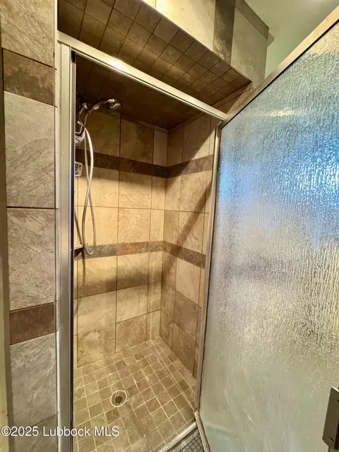 213 E 7th St, Idalou, TX 79329 photo 23