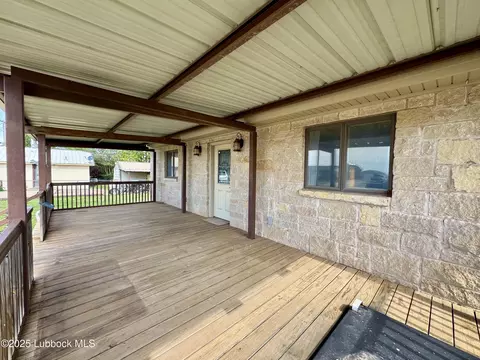 213 E 7th St, Idalou, TX 79329 photo 8