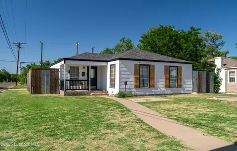 2012 29th St, Lubbock, TX 79411 photo 2
