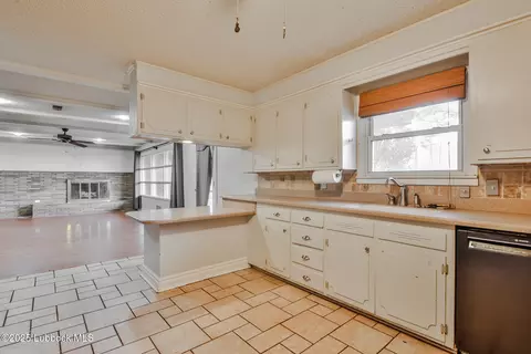 3703 48th St, Lubbock, TX 79413 photo 13