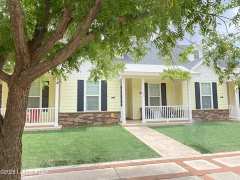 2111 10th St, Lubbock, TX 79401 photo 1
