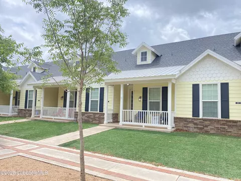2111 10th St, Lubbock, TX 79401 photo 2