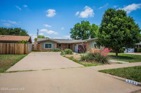 5424 31st St, Lubbock, TX 79407