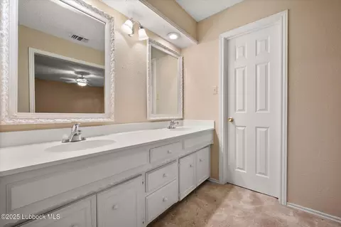 5727 68th St, Lubbock, TX 79424 photo 17