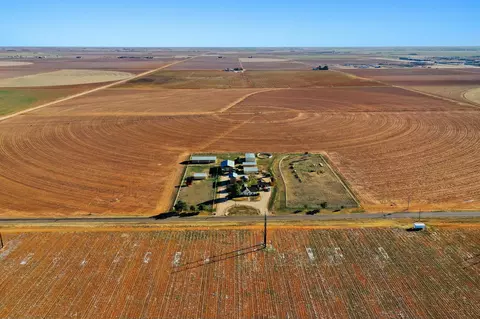2912 E County Rd 7200, Lubbock, TX 79404