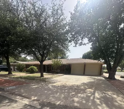 6002 Norfolk Ave, Lubbock, TX 79413