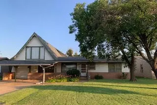 1809 W 19th St, Plainview, TX 79072