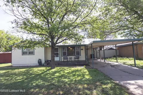 309 Ripley Ave, Kress, TX 79052