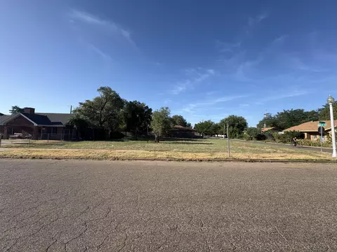 1809 17th St, Lubbock, TX 79401