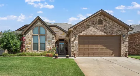 6414 95th St, Lubbock, TX 79424