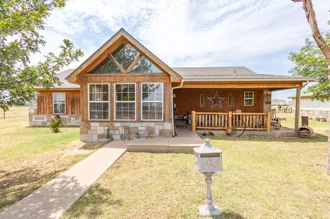 3401 E Regis St, Lubbock, TX 79403