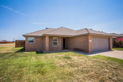 9801 Iola Ave, Lubbock, TX 79424
