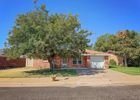 303 N Gary Ln, Denver City, TX 79323