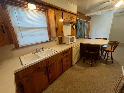 1413 Utica, Plainview, TX 79072 photo 7