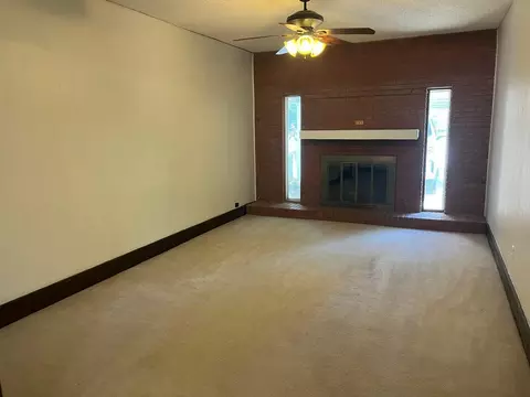 1413 Utica, Plainview, TX 79072 photo 9