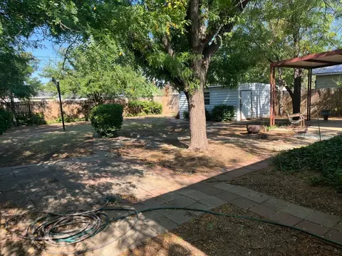 1413 Utica, Plainview, TX 79072 photo 24