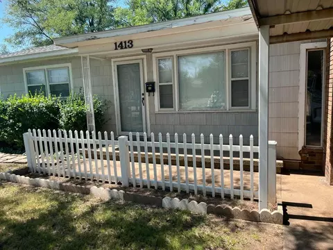1413 Utica, Plainview, TX 79072 photo 2