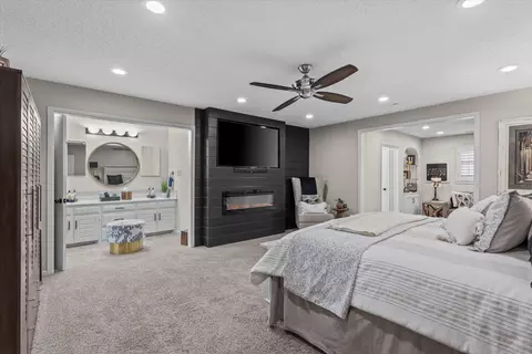 303 Cottonwood Ln, Levelland, TX 79336